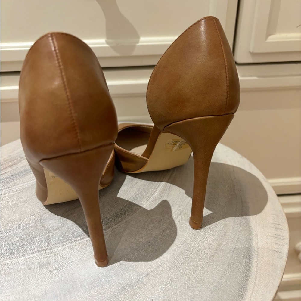 Size 6 Catherine Malandrino tan leather shoes - Picture 4 of 5